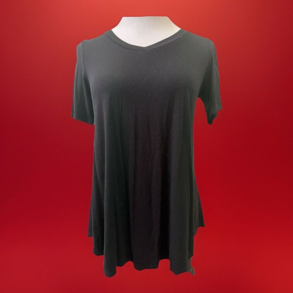 The Zig Zag Stripe Large Black Top V Neck No Care Tag Soft Fabric No Flaw